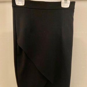 Cute black work skirt!
